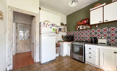 Venta PH 4 Ambientes en Planta Baja y Primer Piso en Villa Sarmiento