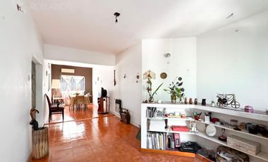 Venta PH 4 Ambientes en Planta Baja y Primer Piso en Villa Sarmiento