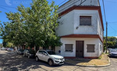 Venta PH 4 Ambientes en Planta Baja y Primer Piso en Villa Sarmiento