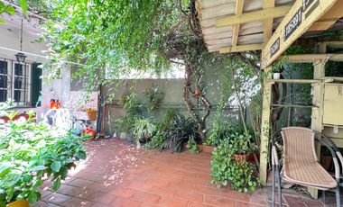 Venta PH 4 Ambientes en Planta Baja y Primer Piso en Villa Sarmiento