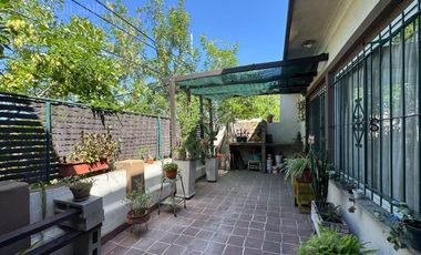 Venta PH 4 Ambientes en Planta Baja y Primer Piso en Villa Sarmiento