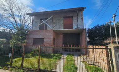 Casa en venta - 4 Dormitorios 3 Baños - Cochera - 503Mts2 - General Pacheco