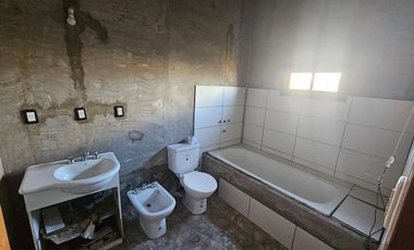 Casa en venta - 4 Dormitorios 3 Baños - Cochera - 503Mts2 - General Pacheco