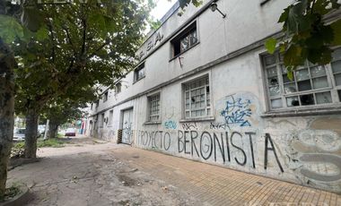Venta de terreno de 1800 m2 en Villa Dominico