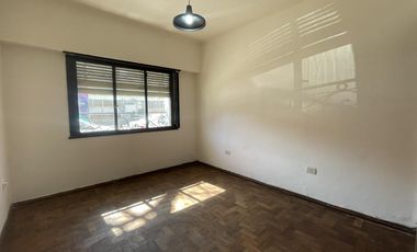 Departamento de 2 dormitorios en venta en La Plata