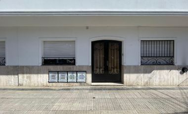 Departamento de 2 dormitorios en venta en La Plata