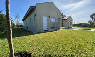 Casa en  venta, 7 ambientes - Lagos de Canning