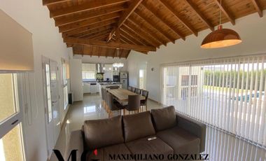 Casa en  venta, 7 ambientes - Lagos de Canning