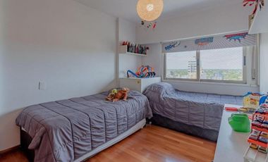 Departamento en venta - 4 Dormitorios 4 Baños - 182Mts2 - Lomas de Zamora