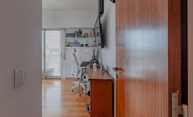 Departamento en venta - 4 Dormitorios 4 Baños - 182Mts2 - Lomas de Zamora
