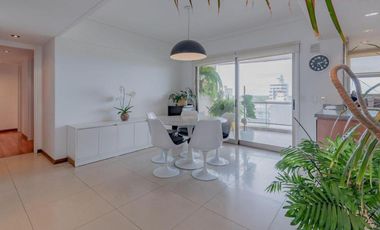 Departamento en venta - 4 Dormitorios 4 Baños - 182Mts2 - Lomas de Zamora