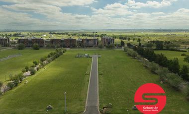 Terreno venta Fisherton Barrio Los Pasos del Jockey Sector manzanas abiertas 417 m2