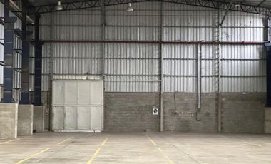 ALQUILER DEPOSITO 1900 M2  en  BENAVIDEZ TIGRE