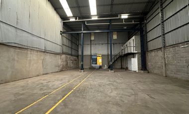 ALQUILER DEPOSITO 1900 M2  en  BENAVIDEZ TIGRE