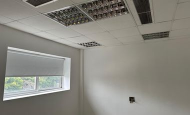 ALQUILER DEPOSITO 1900 M2  en  BENAVIDEZ TIGRE
