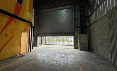 ALQUILER DEPOSITO 1900 M2  en  BENAVIDEZ TIGRE