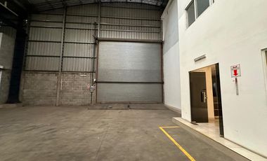 ALQUILER DEPOSITO 1900 M2  en  BENAVIDEZ TIGRE