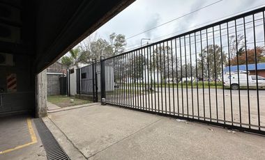 ALQUILER DEPOSITO 1900 M2  en  BENAVIDEZ TIGRE
