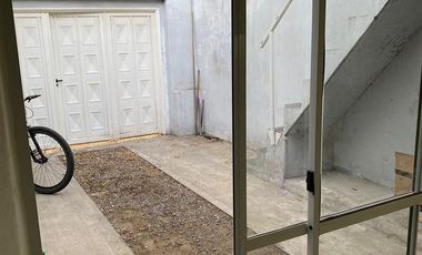 OPORTUNIDAD CASA EN VENTA, JOSE MÁRMOL.