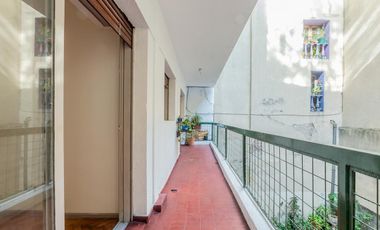 Departamento 4 amb. c/cochera apto crédito- San Telmo