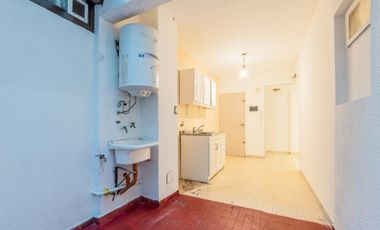 Departamento 4 amb. c/cochera apto crédito- San Telmo