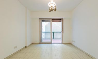Departamento 4 amb. c/cochera apto crédito- San Telmo