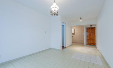 Departamento 4 amb. c/cochera apto crédito- San Telmo