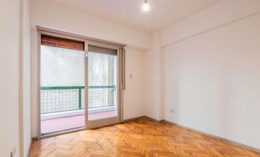 Departamento 4 amb. c/cochera apto crédito- San Telmo