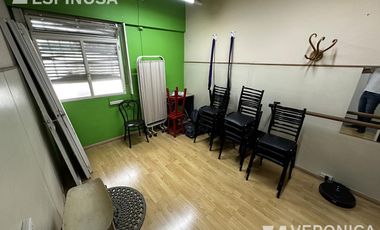 Departamento de cuatro ambientes en venta, Ramos Mejia Apto profesional.