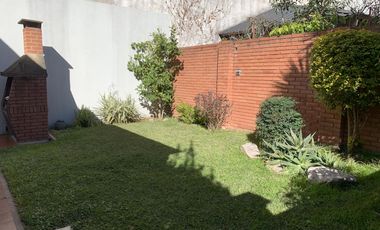 Chalet  en  Venta 4 Amb. c/ fondo y terraza - Ramos Mejia Sur