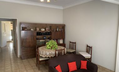 Chalet  en  Venta 4 Amb. c/ fondo y terraza - Ramos Mejia Sur