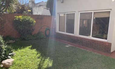 Chalet  en  Venta 4 Amb. c/ fondo y terraza - Ramos Mejia Sur