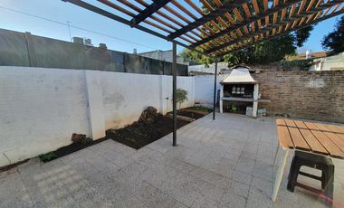 Oportunidad!!!! - PH de 3 ambientes con jardin, patio y terraza-en venta
