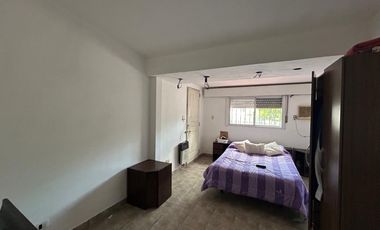 Boulogne, en venta, casa sobre lote propio con 2 dormitorios, ideal para mejorar