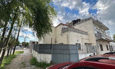 Boulogne, en venta, casa sobre lote propio con 2 dormitorios, ideal para mejorar