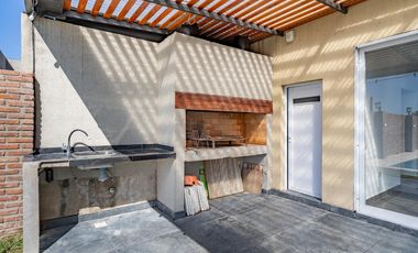 VENTA/PERMUTA - Casa - 5 dormitorios - Pileta y quincho - Palo Alto, Pueblo Esther