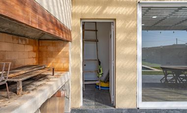 VENTA/PERMUTA - Casa - 5 dormitorios - Pileta y quincho - Palo Alto, Pueblo Esther