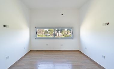 VENTA/PERMUTA - Casa - 5 dormitorios - Pileta y quincho - Palo Alto, Pueblo Esther