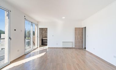 VENTA/PERMUTA - Casa - 5 dormitorios - Pileta y quincho - Palo Alto, Pueblo Esther