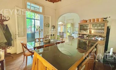 Venta PH en San Isidro 4 ambientes, pasaje seguro, cerca de plaza, café y tren