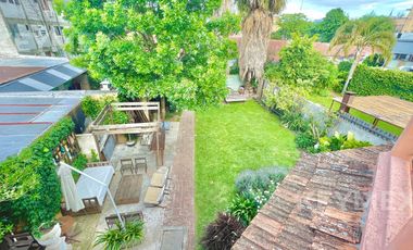 Venta PH en San Isidro 4 ambientes, pasaje seguro, cerca de plaza, café y tren
