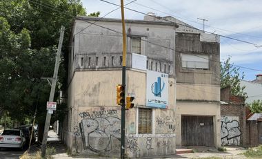 Casa a Reciclar 5 Amb.  en Venta en Ramos Mejia