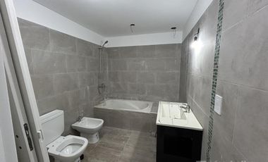 Oportunidad! PH a estrenar, 3 ambientes, con cochera y patio propio