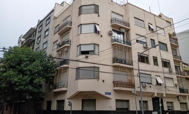 Venta Departamento 3 Ambientes con Dependencia Balcón Frente en Balvanera
