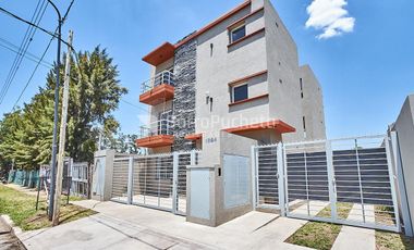 Venta Departamento 2 Ambientes Hurlingham 2° A