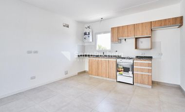 Venta Departamento 2 Ambientes Hurlingham 2° A