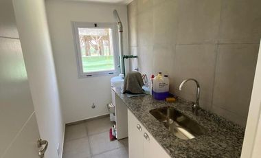 Casa en Barrio Privado 