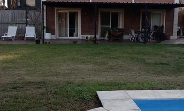 Casa en venta - 3 Dormitorios 3 Baños - Cochera - 189Mts2 - Pilar del Este