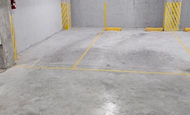 Cochera Cubierta en Venta con PORTON AUTOMATICO en Escobar, GBA Norte