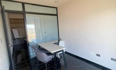 RENTA DE OFICINA EN TORRE AZENZO AMUEBLADA